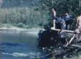 Scouts à la baignade dans une rivière